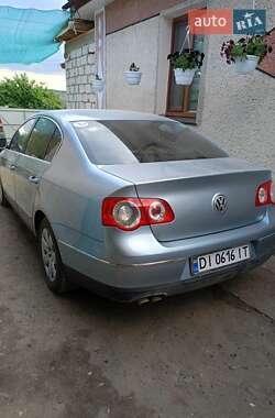 Седан Volkswagen Passat 2005 в Чечельнику