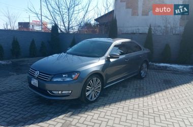 Седан Volkswagen Passat 2015 в Рівному
