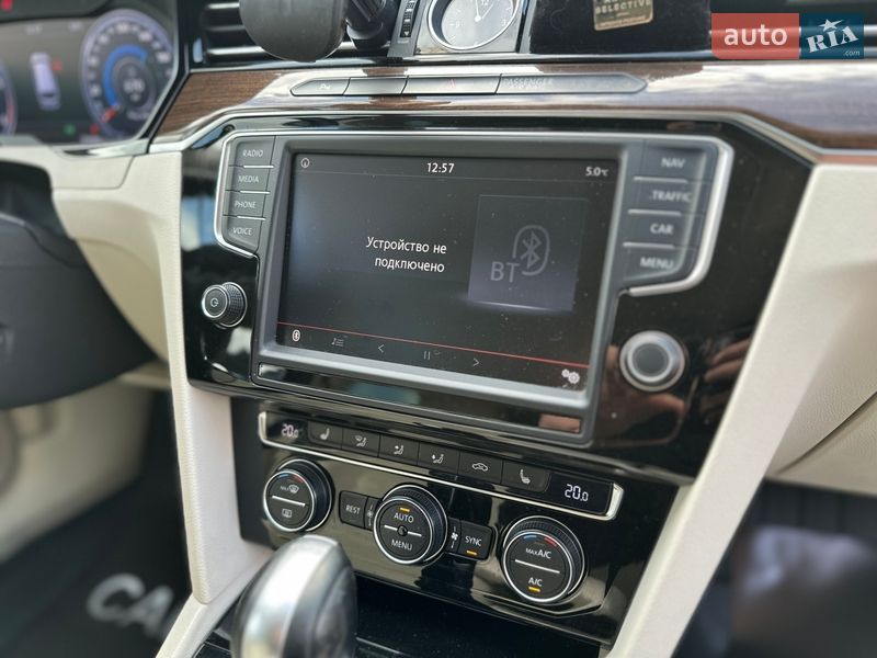 Универсал Volkswagen Passat 2015 в Львове