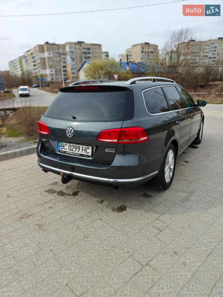 2010 Volkswagen Passat - мініатюра 16