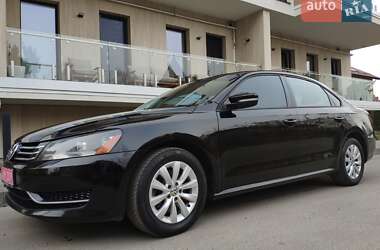 Седан Volkswagen Passat 2014 в Львові