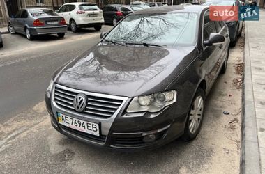 Седан Volkswagen Passat 2005 в Дніпрі
