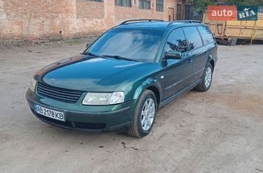 Універсал Volkswagen Passat 1997 в Літині