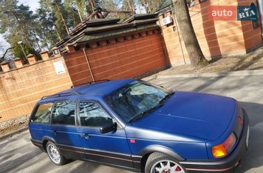 Універсал Volkswagen Passat 1990 в Києві