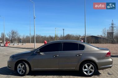 Седан Volkswagen Passat 2011 в Кривому Розі