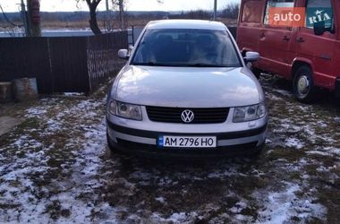 Седан Volkswagen Passat 1998 в Попільні