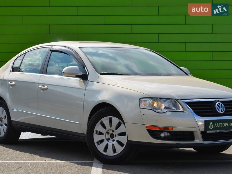 Седан Volkswagen Passat 2010 в Киеве