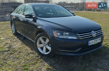 Седан Volkswagen Passat 2013 в Киеве