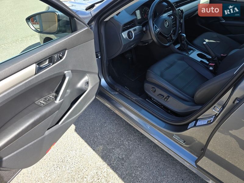 Седан Volkswagen Passat 2020 в Києві