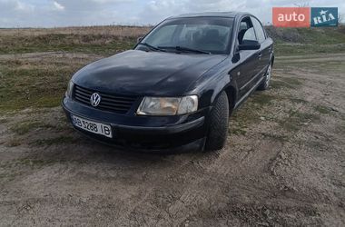 Седан Volkswagen Passat 1997 в Шпикове