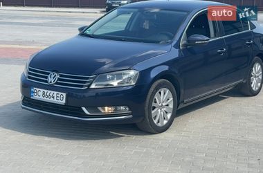 Седан Volkswagen Passat 2012 в Львові