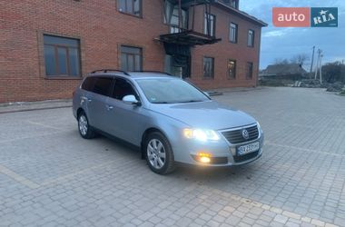 Універсал Volkswagen Passat 2005 в Теофіполі