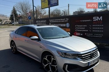 Седан Volkswagen Passat 2020 в Харькове