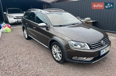 Универсал Volkswagen Passat 2012 в Житомире