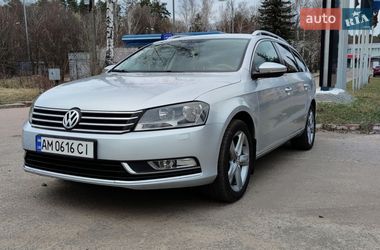 Універсал Volkswagen Passat 2010 в Житомирі