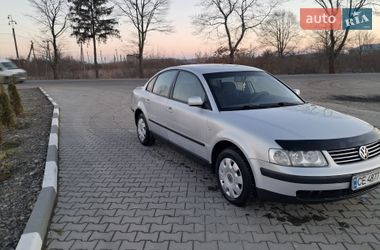 Седан Volkswagen Passat 1997 в Снятине