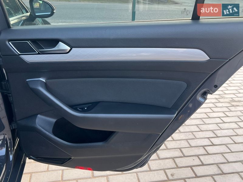 Универсал Volkswagen Passat 2019 в Лопатине