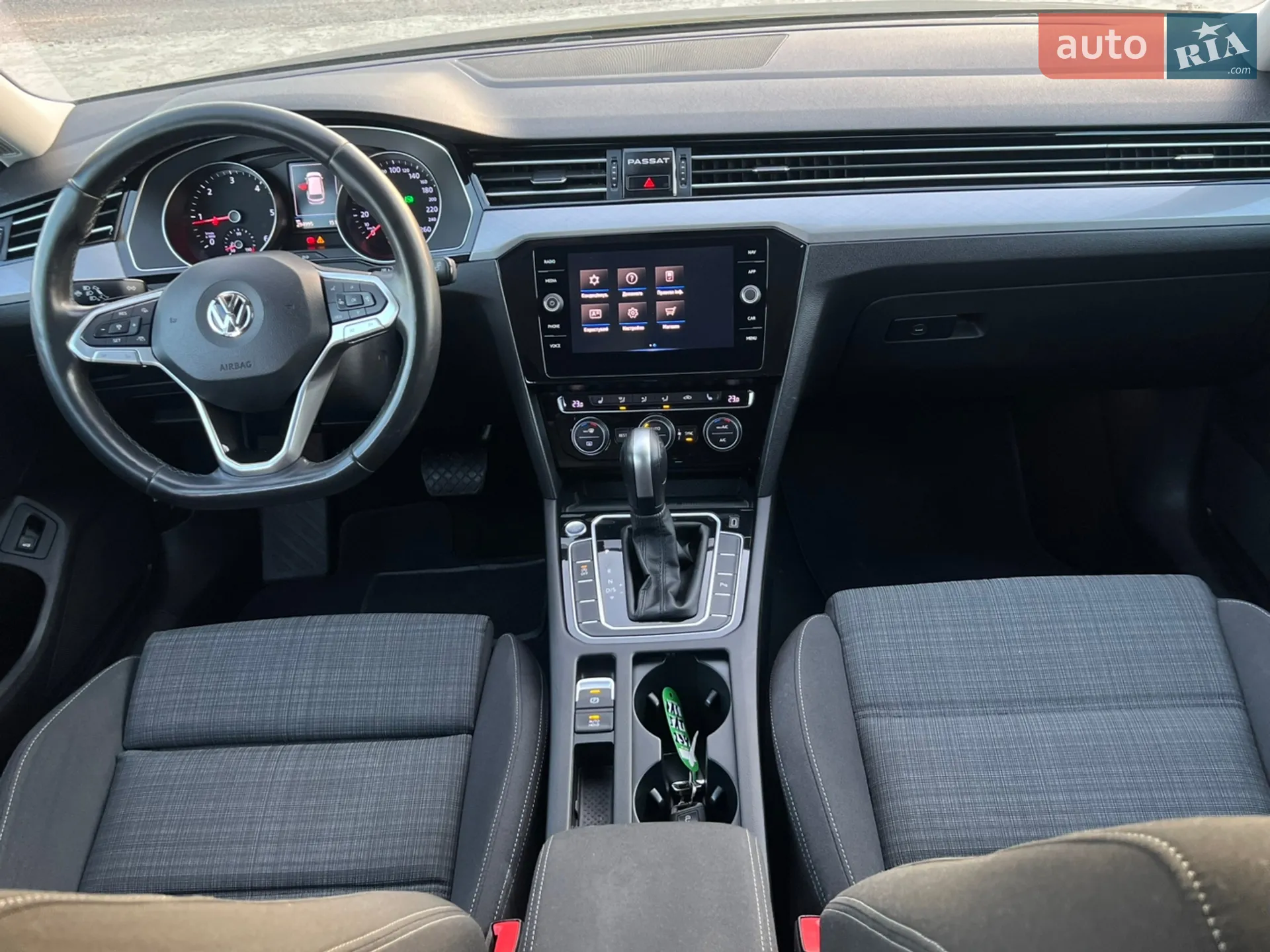 2019 Volkswagen Passat - мініатюра 16