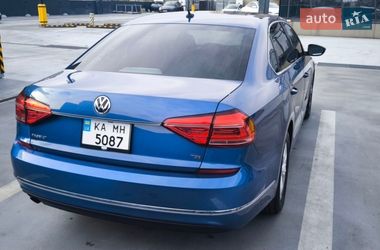 Седан Volkswagen Passat 2016 в Києві