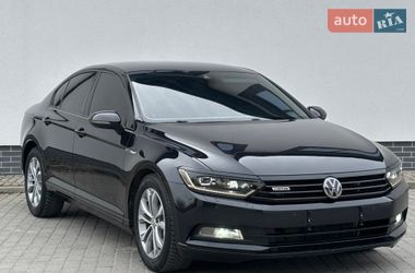 Седан Volkswagen Passat 2016 в Виннице