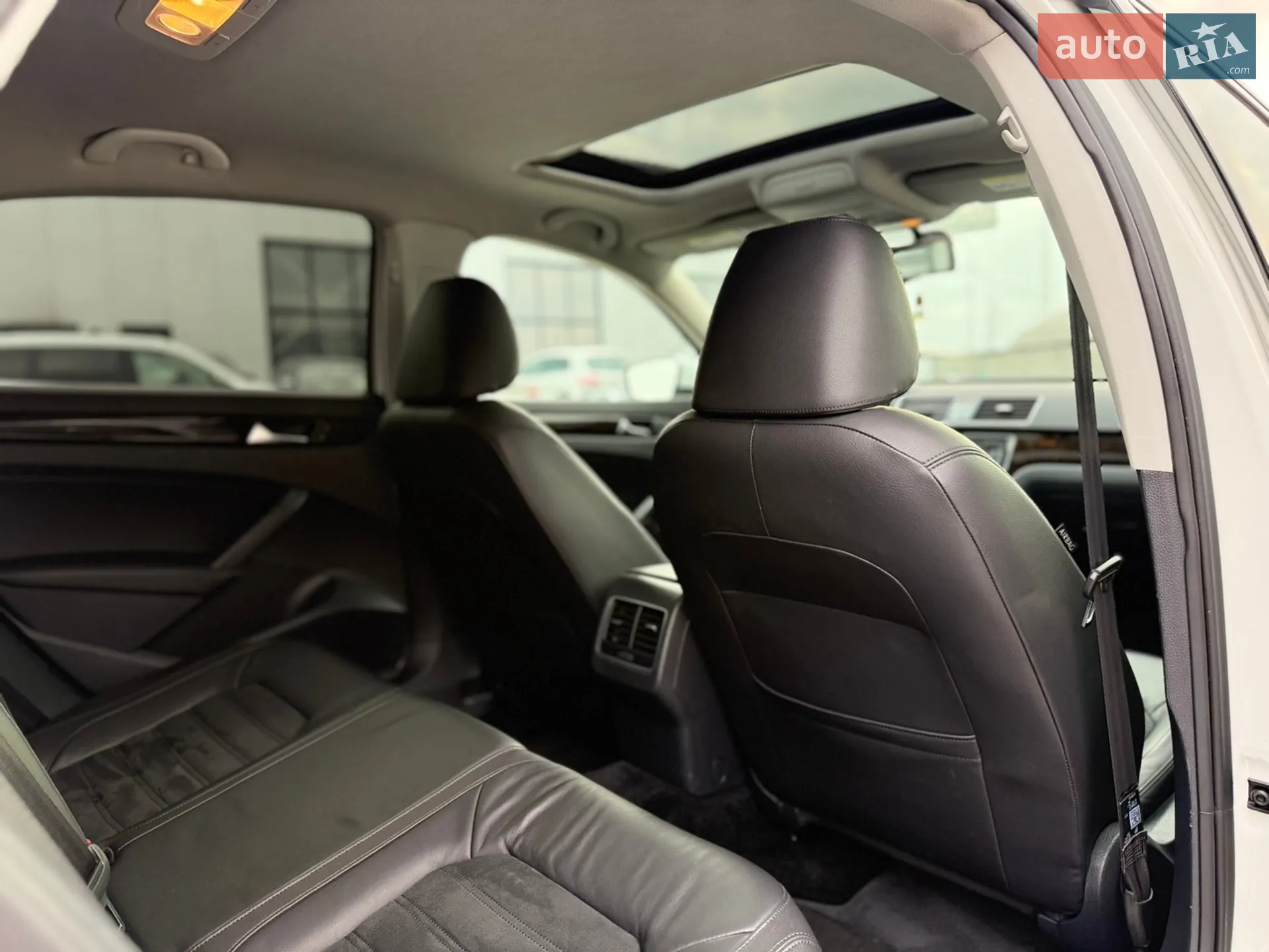 2014 Volkswagen Passat - мініатюра 24