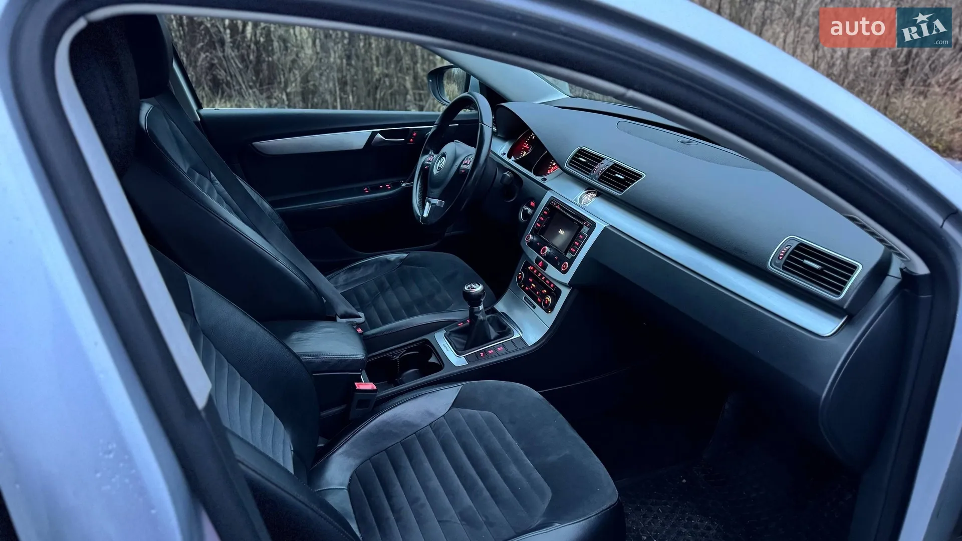 Volkswagen Passat 2011 VIN WVWZZZ3CZBE405123 фото оголошення 4 з 17
