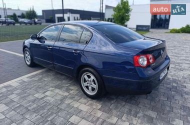 Седан Volkswagen Passat 2006 в Ужгороде