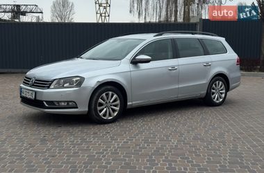 Універсал Volkswagen Passat 2012 в Києві