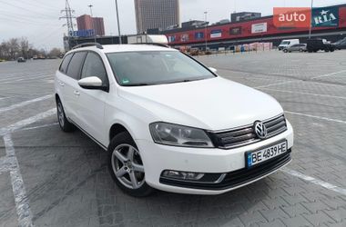 Универсал Volkswagen Passat 2011 в Киеве