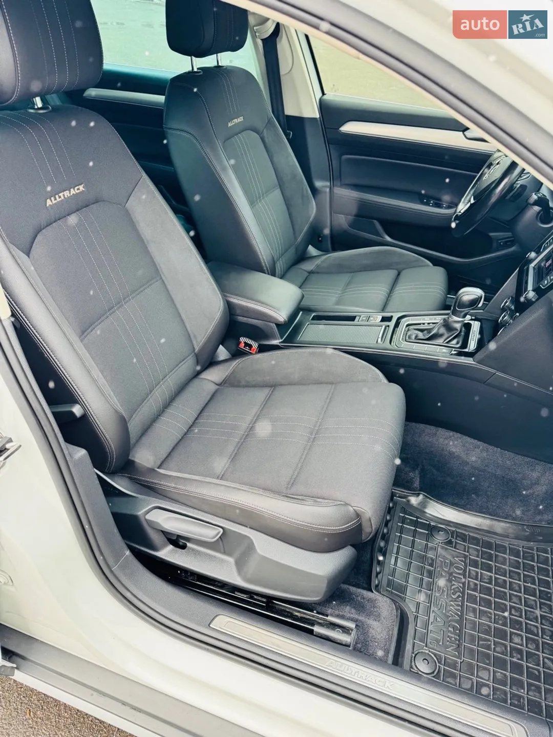 2016 Volkswagen Passat - мініатюра 24
