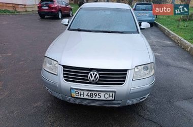 Седан Volkswagen Passat 2004 в Одессе