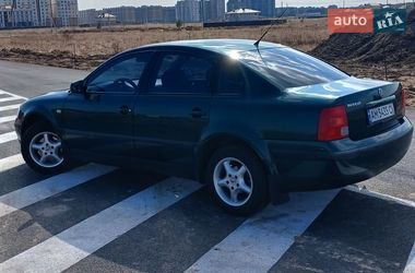 Седан Volkswagen Passat 1999 в Києві