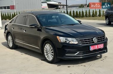 Седан Volkswagen Passat 2015 в Луцьку