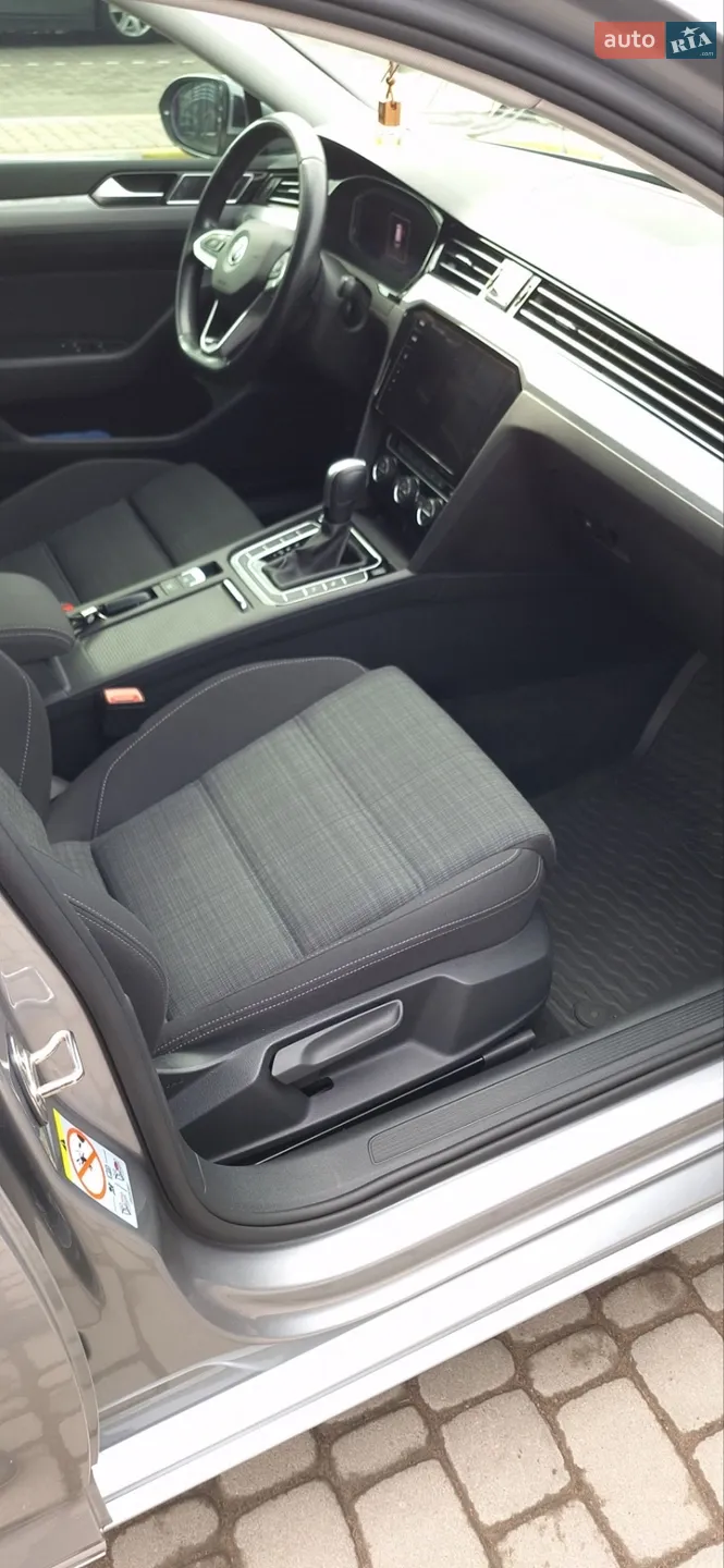 Volkswagen Passat 2020 VIN WVWZZZ3CZLE068479 фото оголошення 34 з 52