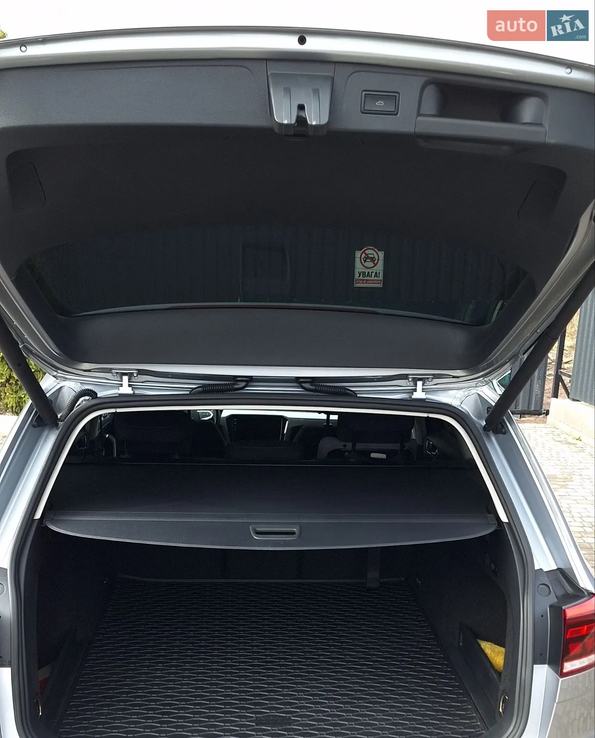 Volkswagen Passat 2020 VIN WVWZZZ3CZLE068479 фото оголошення 14 з 52