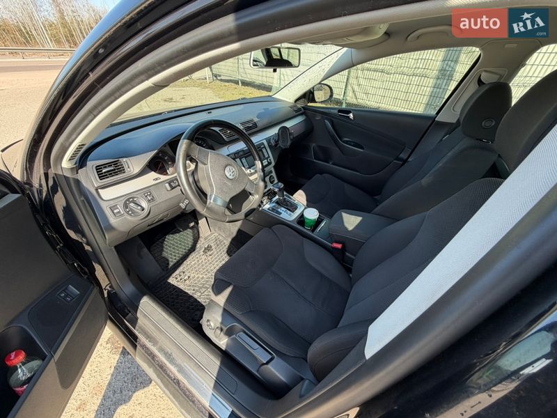 Седан Volkswagen Passat 2008 в Житомире