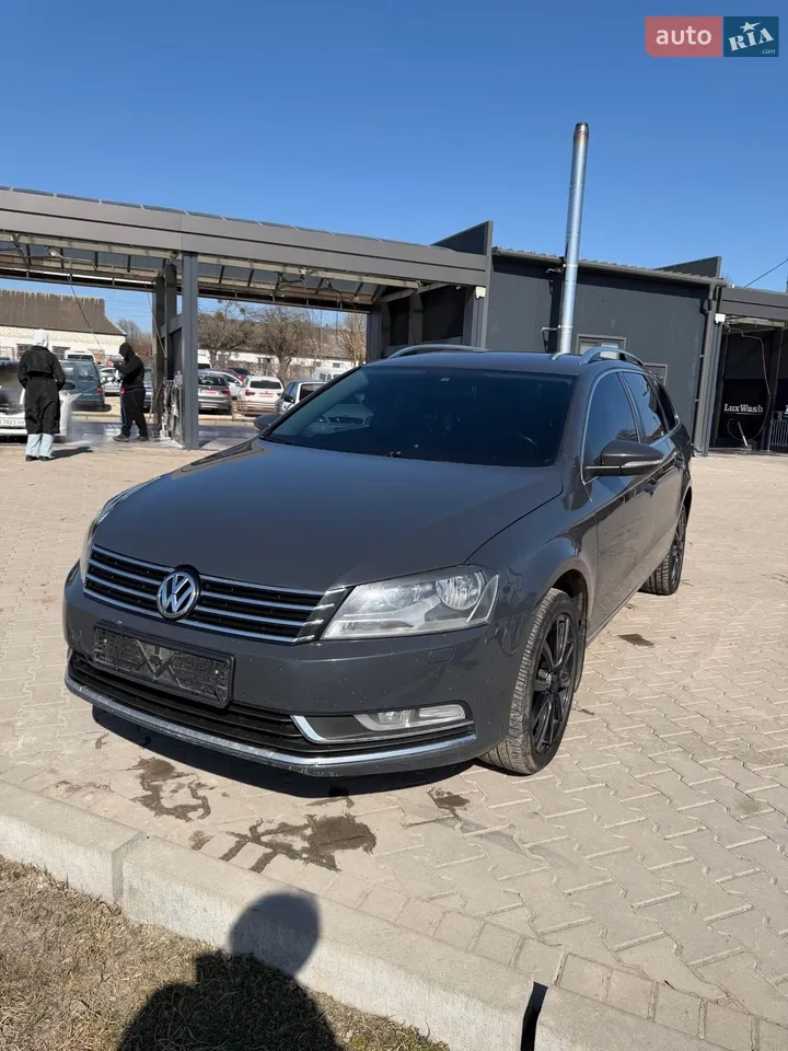 2010 Volkswagen Passat - мініатюра 17