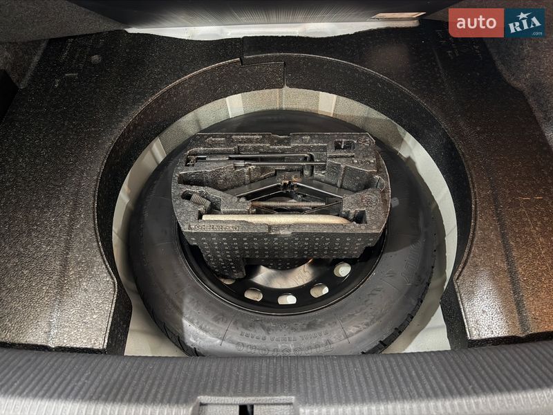 Седан Volkswagen Passat 2014 в Кривом Роге