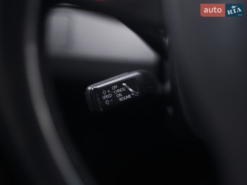 Седан Volkswagen Passat 2012 в Львове