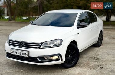 Седан Volkswagen Passat 2013 в Днепре