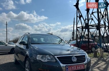 Універсал Volkswagen Passat 2010 в Луцьку