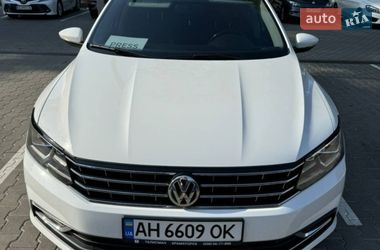 Седан Volkswagen Passat 2017 в Львові