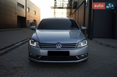 Седан Volkswagen Passat 2012 в Львове
