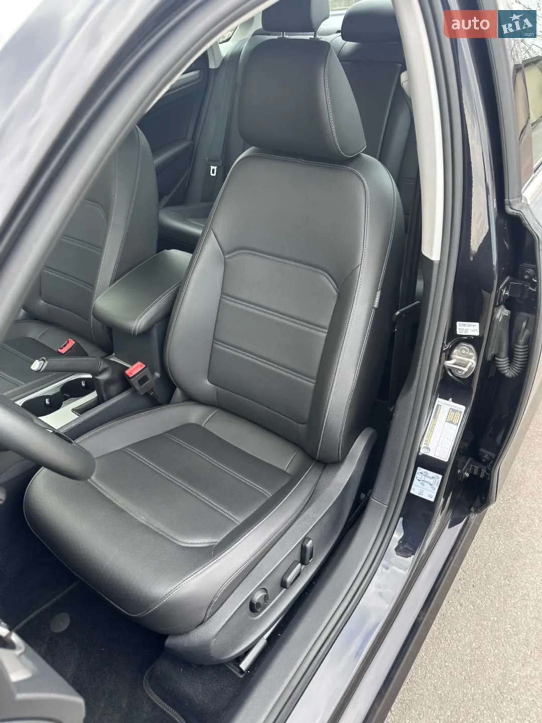 2021 Volkswagen Passat - мініатюра 13