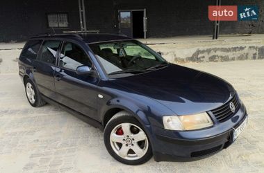Универсал Volkswagen Passat 1998 в Надворной