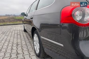 Универсал Volkswagen Passat 2009 в Бродах