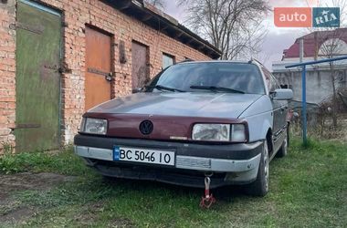 Универсал Volkswagen Passat 1993 в Бориславе