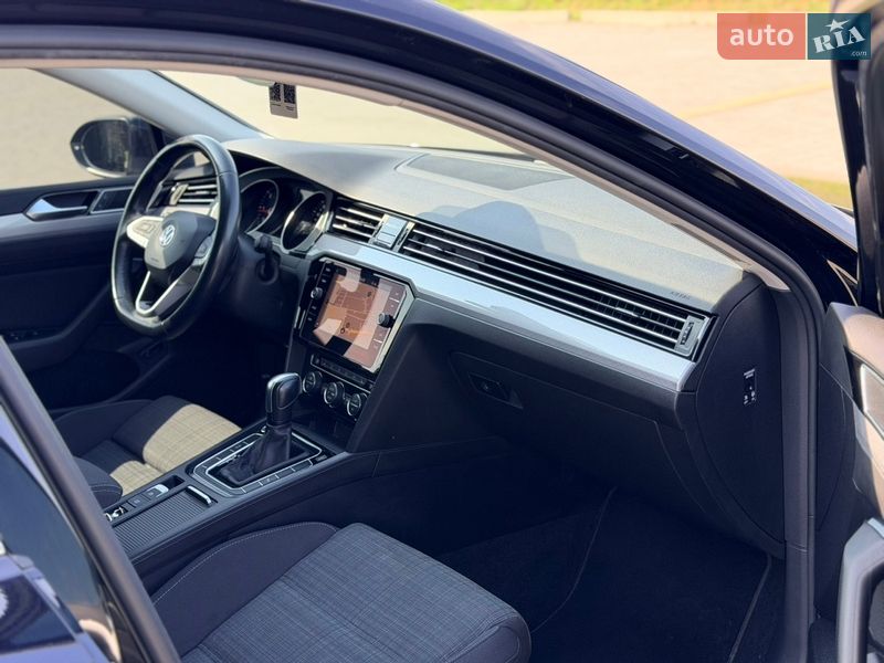 Универсал Volkswagen Passat 2020 в Львове