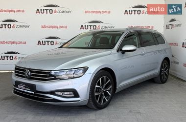 Универсал Volkswagen Passat 2022 в Львове