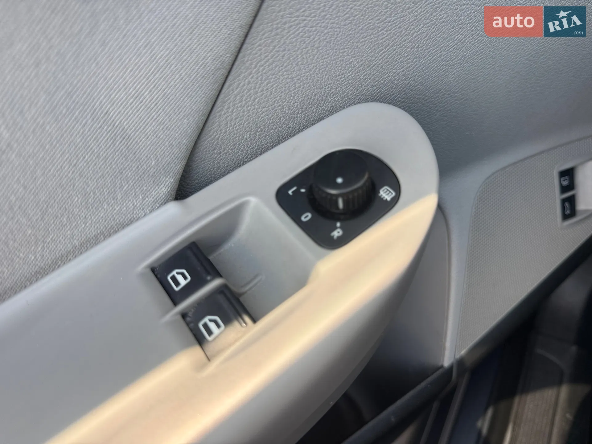 2010 Volkswagen Passat - мініатюра 25